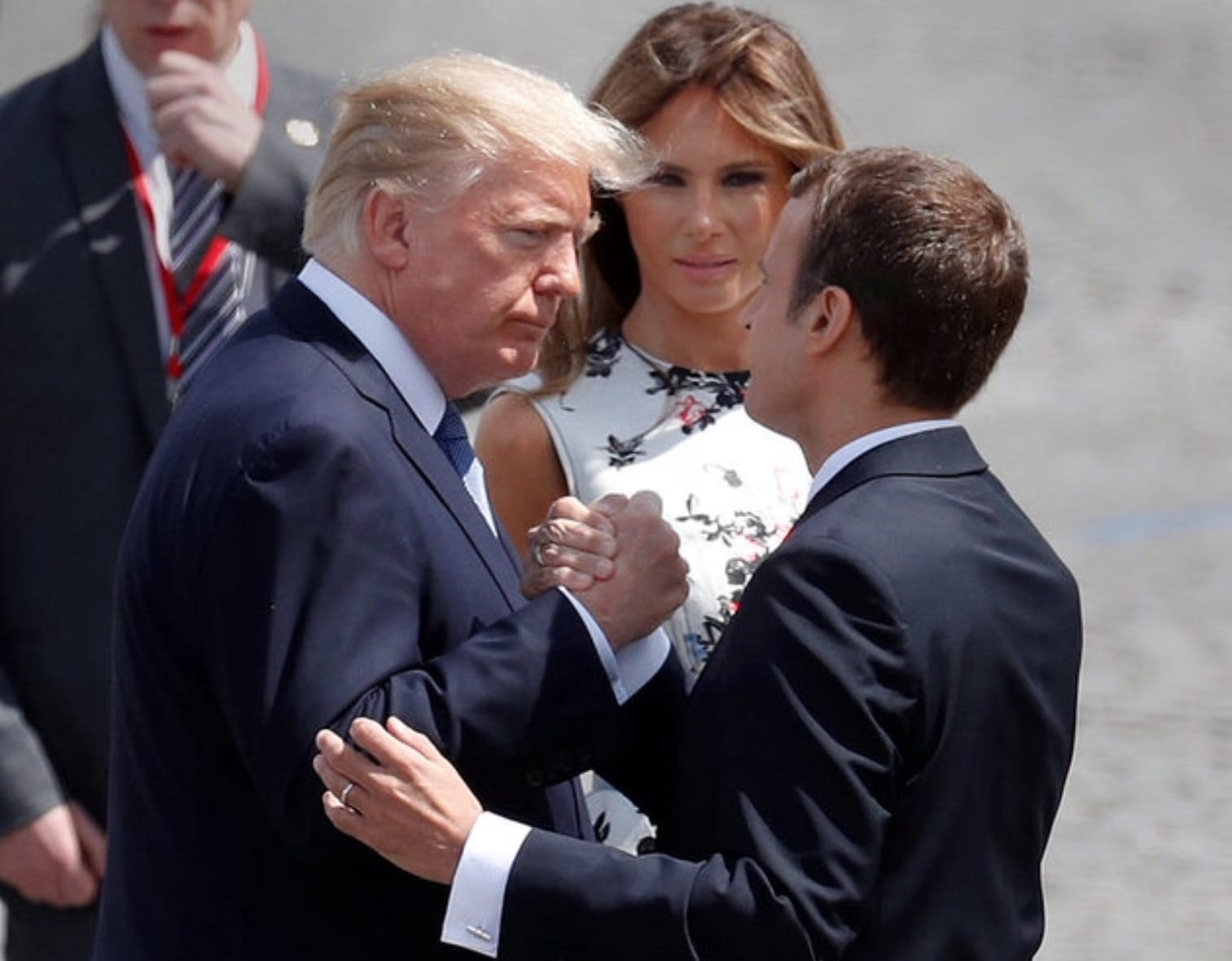 A saída à francesa de Trump