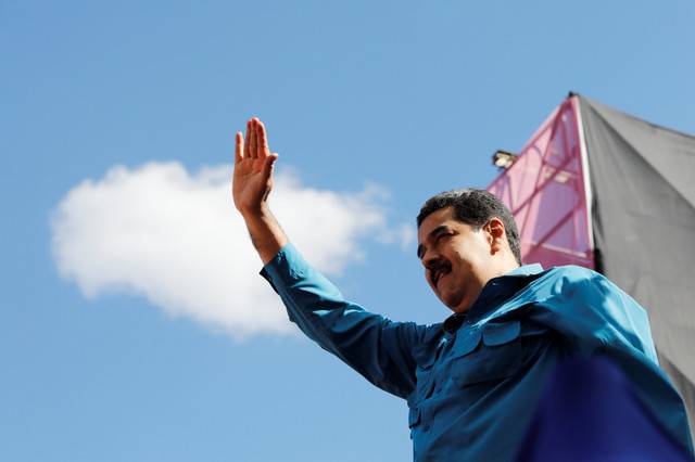 Venezuela antecipa eleições. E proíbe a oposição