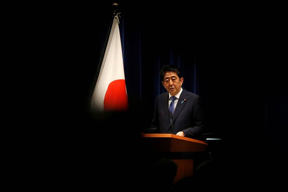Abe usa eleições antecipadas no Japão para reforçar seu mandato