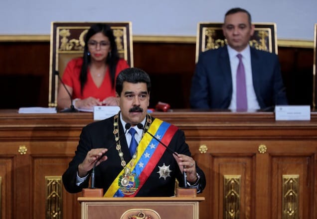 Dólar, o calo que aperta no chavismo