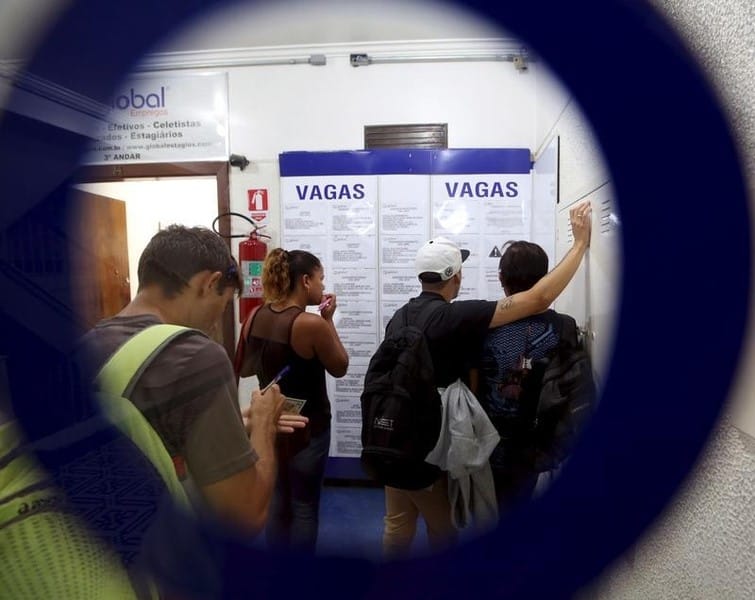 Os mitos e os dilemas do “crescimento sem empregos”
